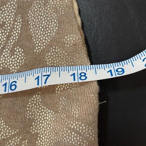 Chicos Sleeveless Reversible Duster. Beige/Gold. Size 2. - Picture 9 of 10